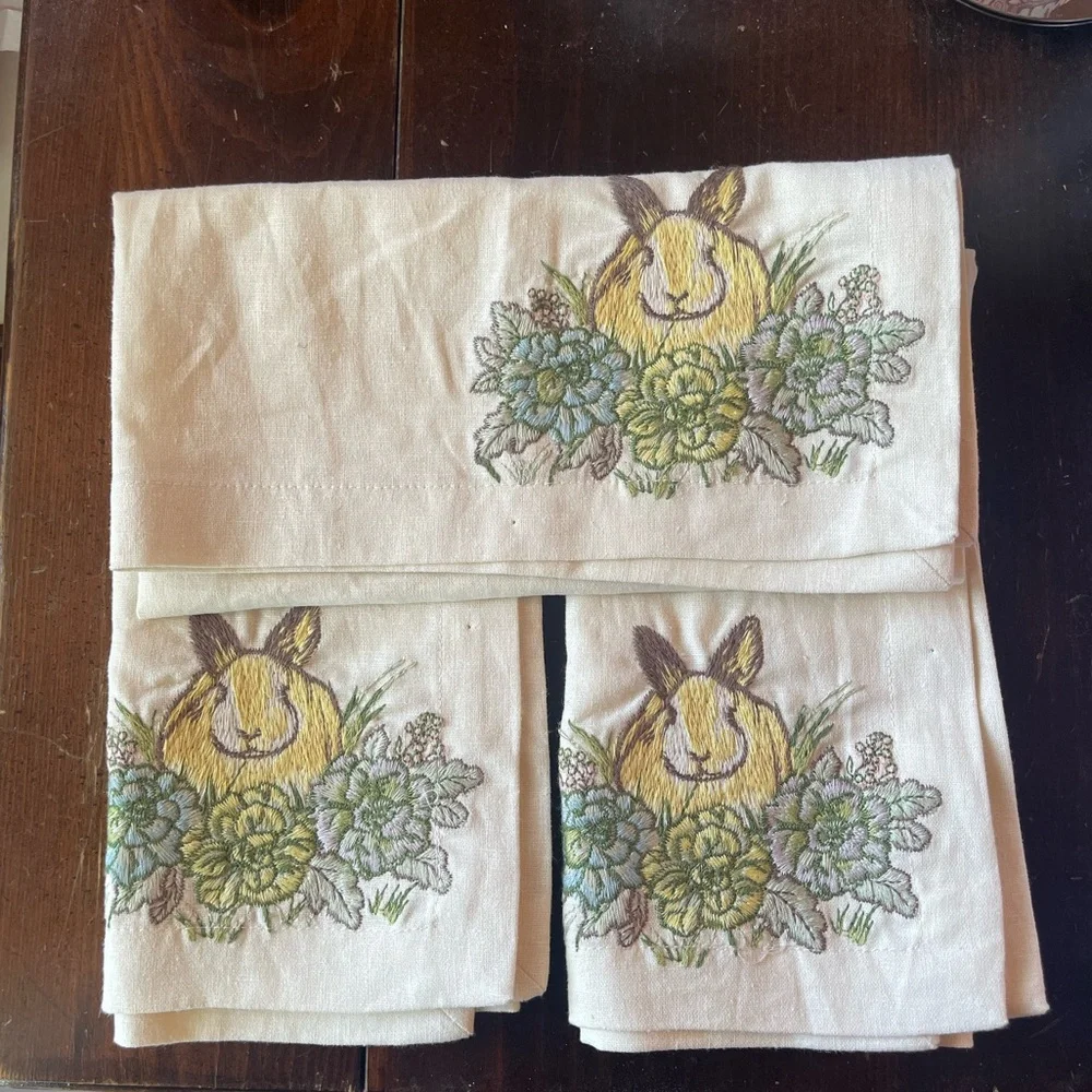 Pottery Barn Bunny Linen Blend Dinner Napkins